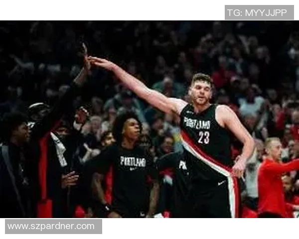 练出三分了?克林根近10场比赛三分球25中15,命中率60% 练出三分了?克林根近10场比赛三分球25中15,命中率60%